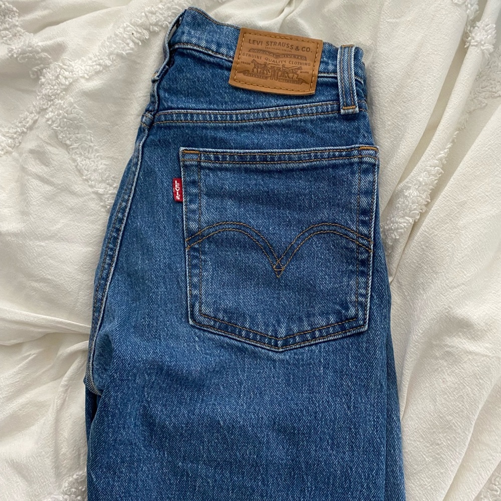 Levi’s Premium Wedgie Straight Fit Jeans